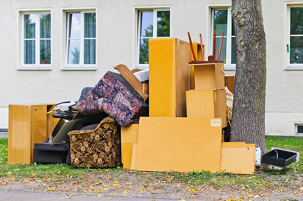 Best Yard Cleanup Services  in Breese, IL